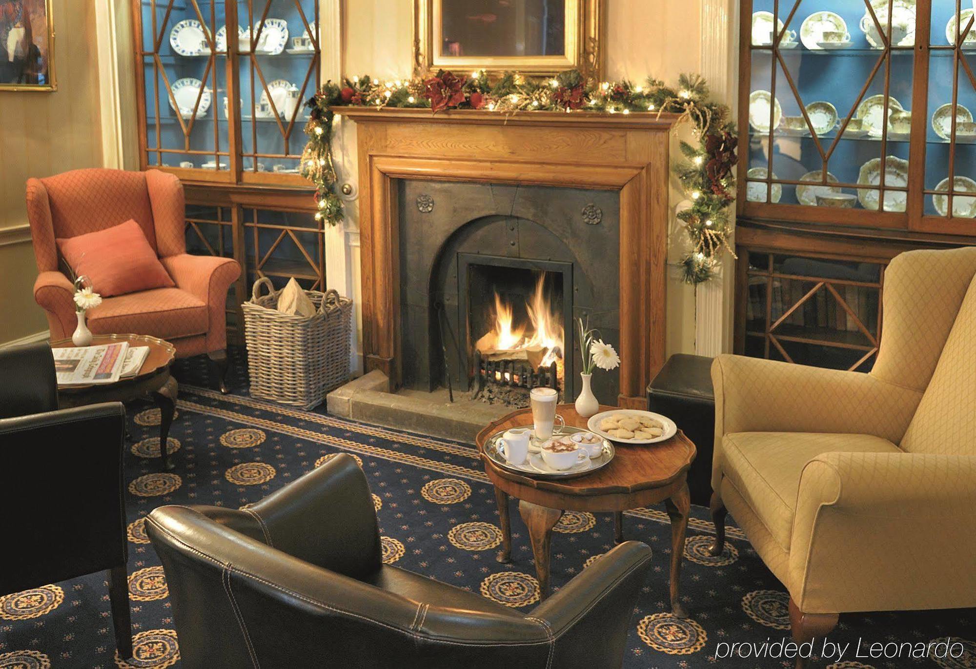 The Bear Hotel Devizes Exteriör bild