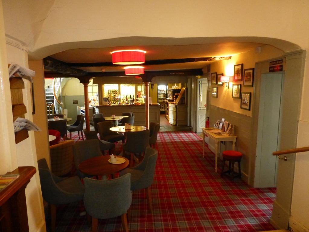 The Bear Hotel Devizes Exteriör bild